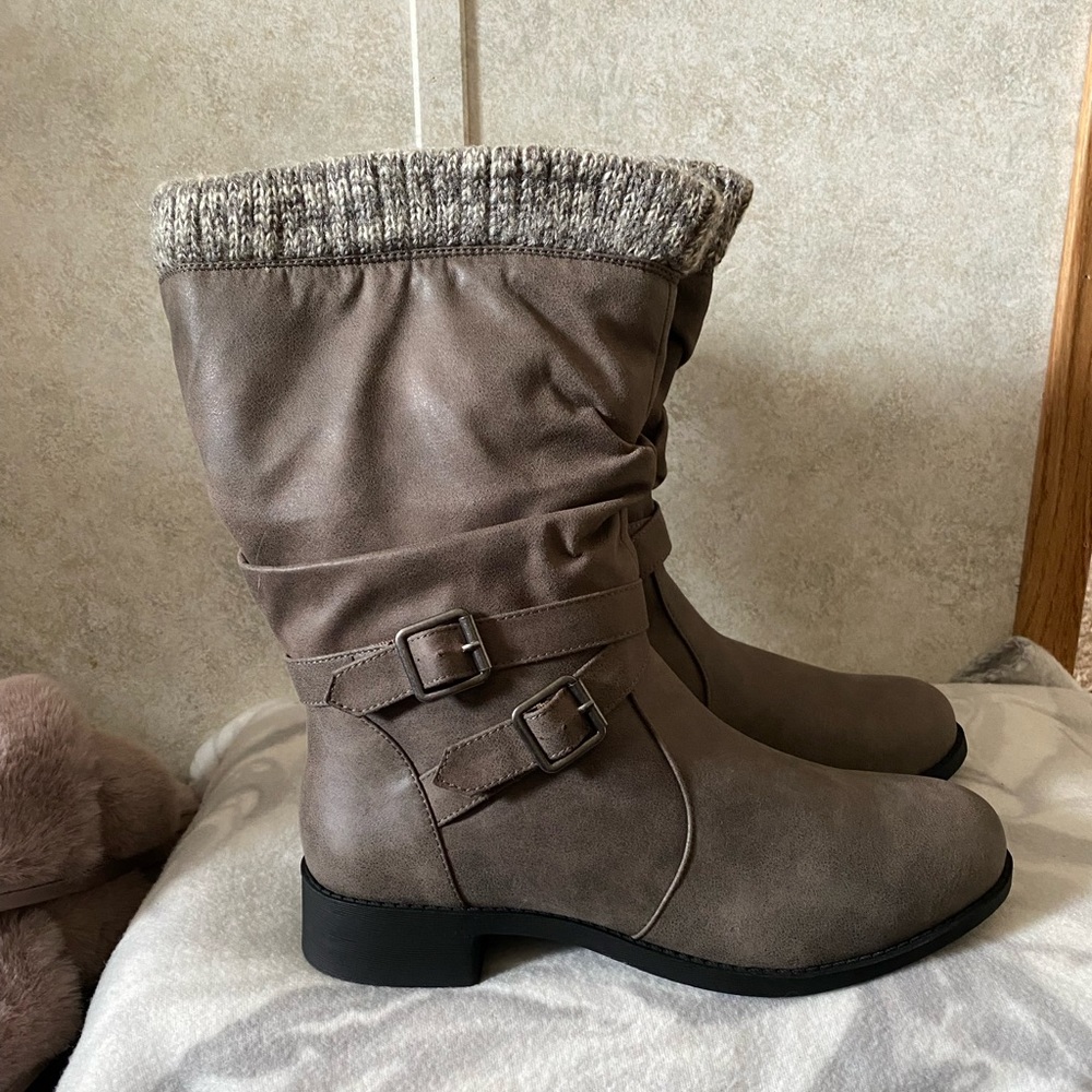 NEW! Torrid Grey Sweater Top Double Buckle Moto Boots - Sz 10WW Wide Width